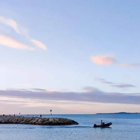 Cosy Beachside - Cros De - Parking Διαμέρισμα *